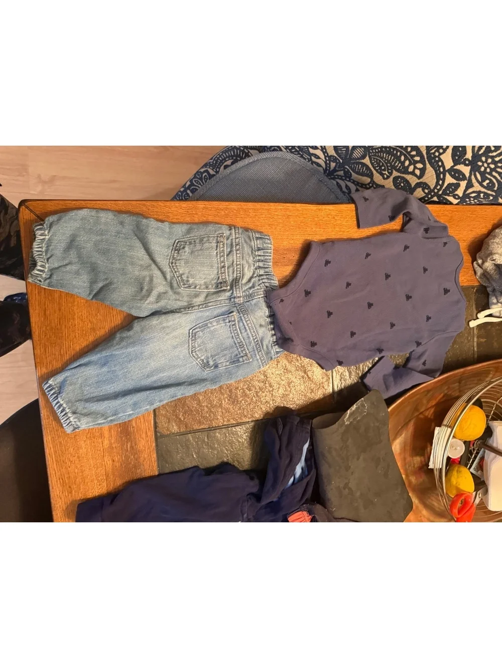 Baby gap outfit bundle of 2  shirt jeans 6-12 months boys